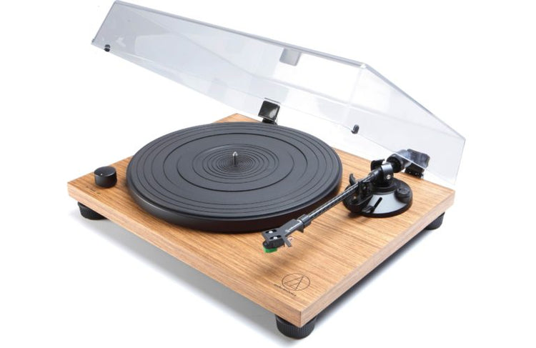 Audio-technica ATLPWN40 Turntable ***AVAILABLE FOR LOCAL PICK-UP ONLY***